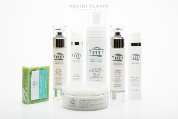 Fotografia prodotti cosmetici in studio