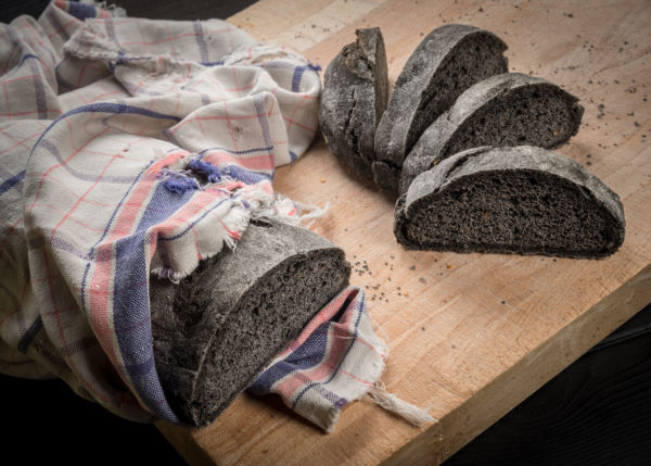 Pane nero